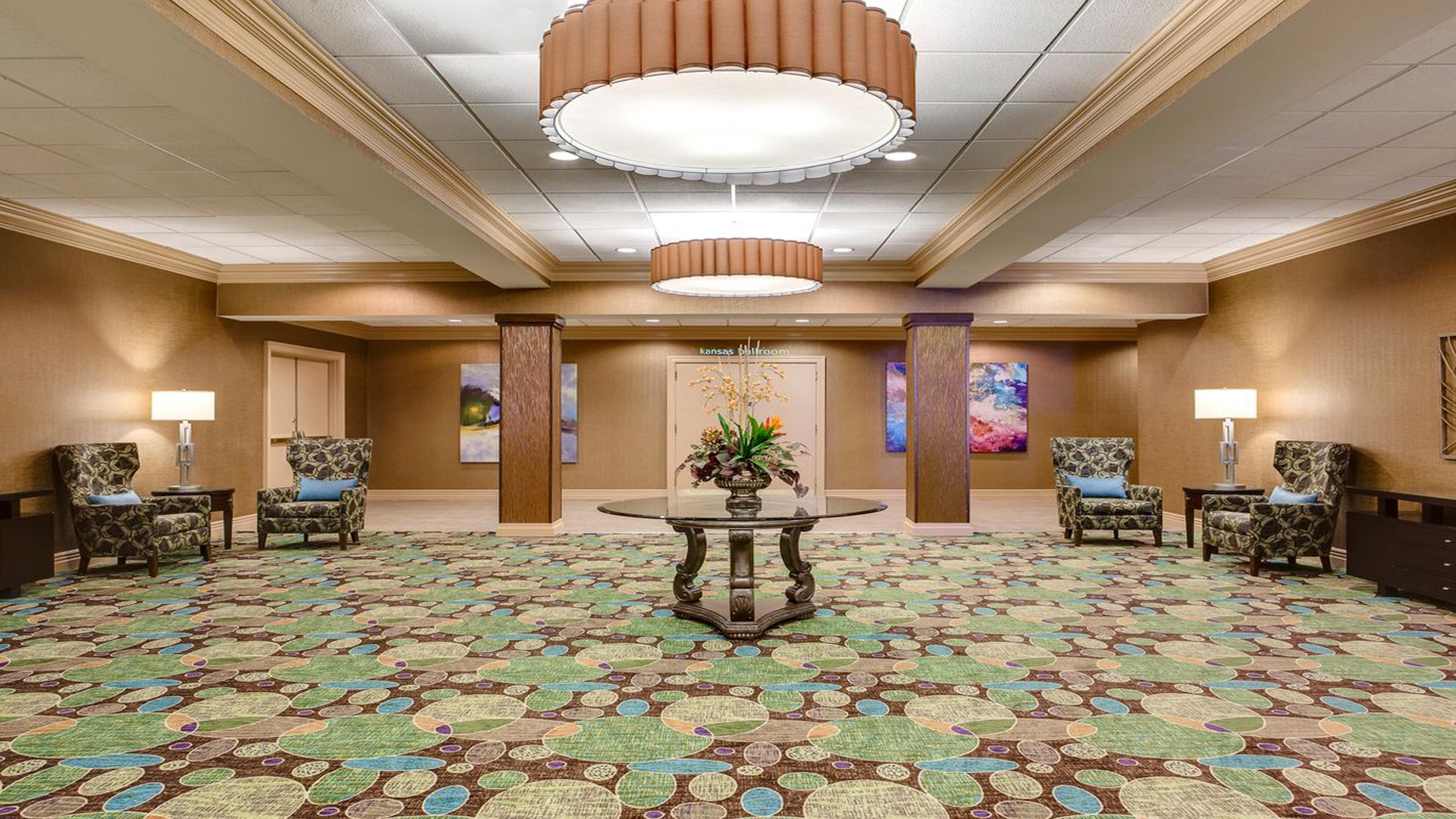 Holiday Inn Hotel & Suites Overland Park-West By Ihg Dış mekan fotoğraf
