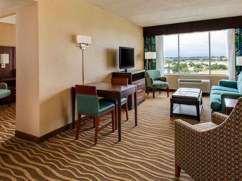 Holiday Inn Hotel & Suites Overland Park-West By Ihg Dış mekan fotoğraf